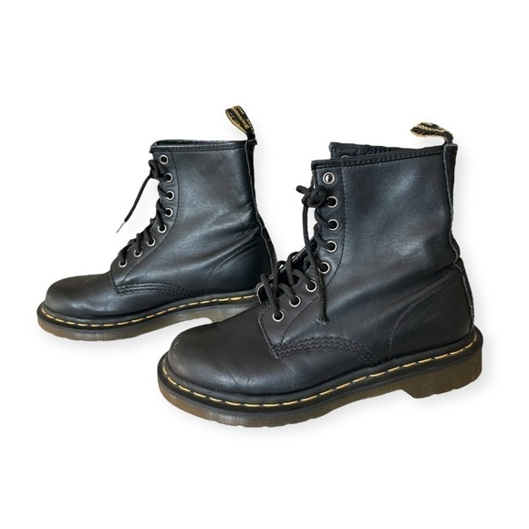 Dr.‎ Martens Women's 8-Eye Boots, Black  Leather, Size 7 - Picture 3 of 14